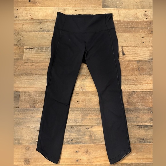 Lululemon Deep Breath Crop Leggings 21” with Mesh Back - Picture 4 of 8